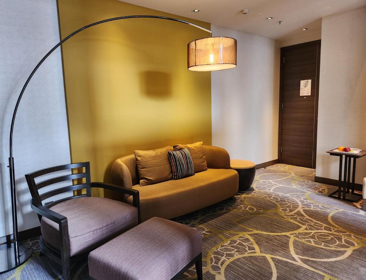 Crowne Plaza Hong Kong Kowloon East, An Ihg Hotel Bagian luar foto